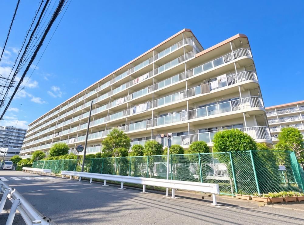 3LDK apartment in Tsurumi Ward, Yokohama, Kanagawa - Photo 1