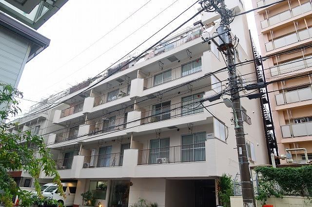 2LDK apartment in Shinagawa Ward, Tokyo - Photo 1
