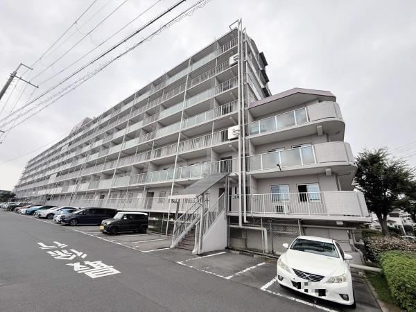 3LDK apartment in Higashi Ward, Sakai, Osaka - Photo 1