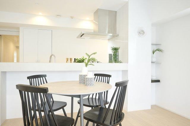 2LDK apartment in Minato Ward, Tokyo - Photo 1