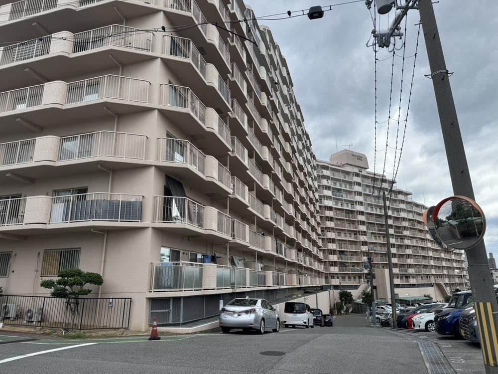 4LDK apartment in Nishi Ward, Kobe, Hyogo - Photo 1