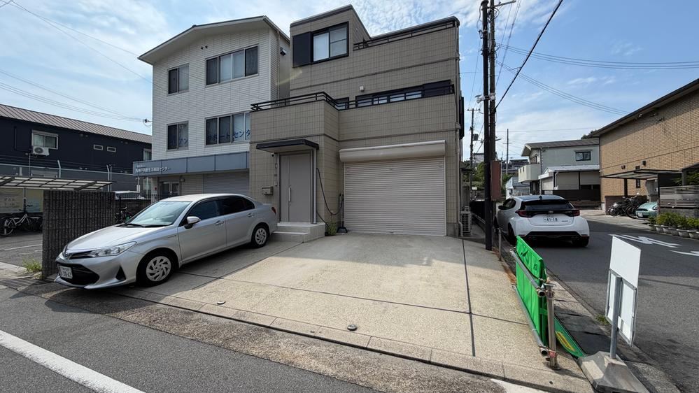 4LDK house in Nagata Ward, Kobe, Hyogo - Photo 1