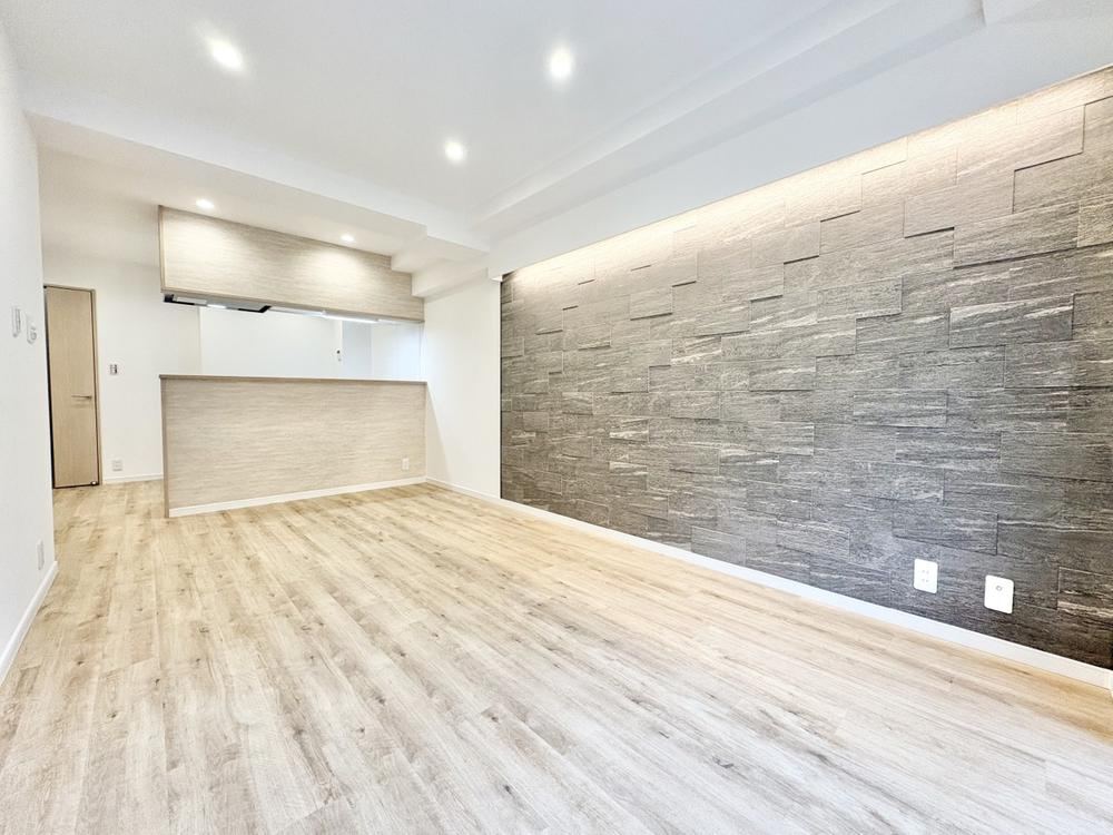 2LDK apartment in Itabashi Ward, Tokyo - Photo 1