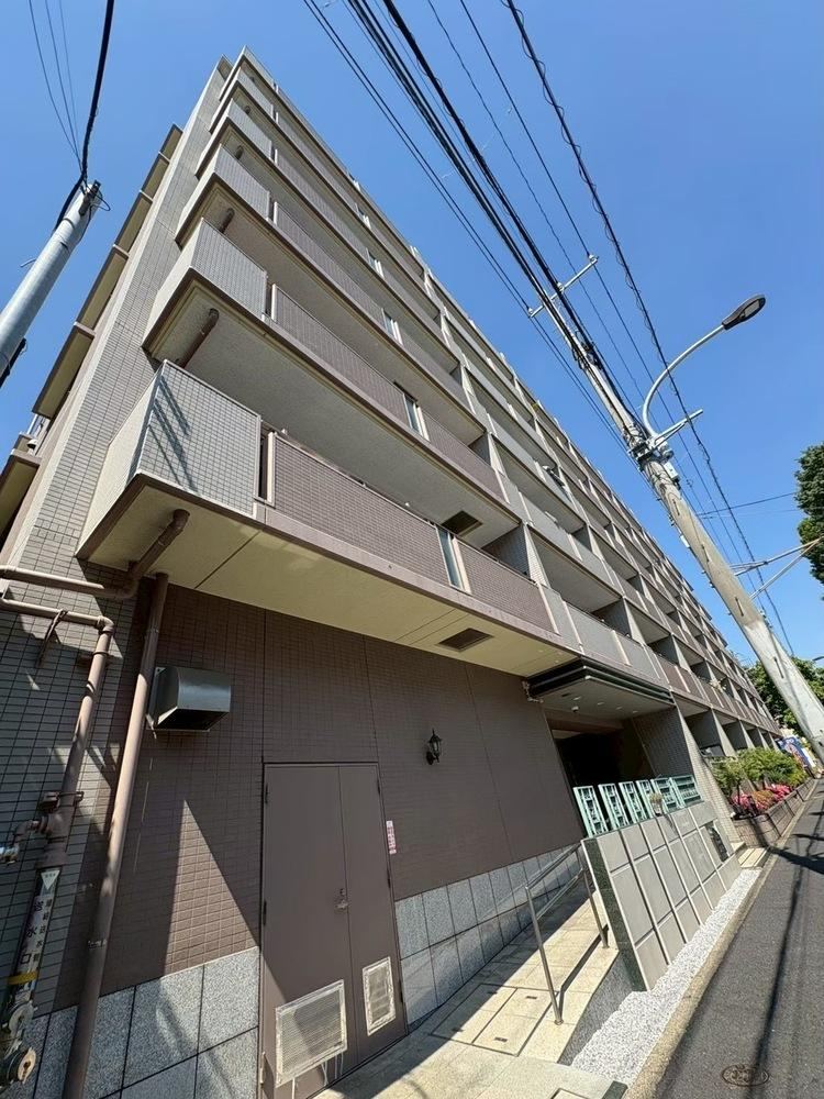 4LDK apartment in Nerima Ward, Tokyo - Photo 1