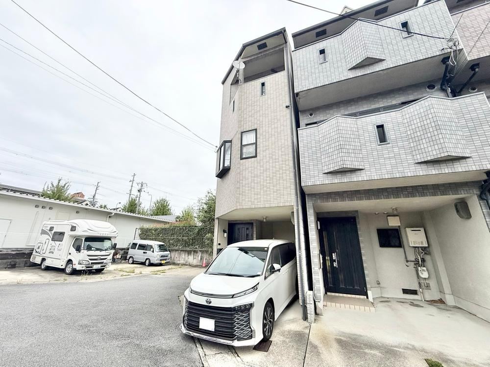 2LDK house in Yamashina Ward, Kyoto - Photo 1