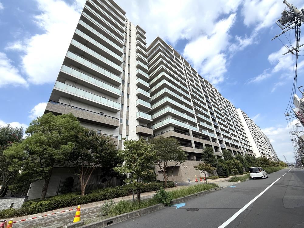 3LDK+S apartment in Omiya Ward, Saitama - Photo 1