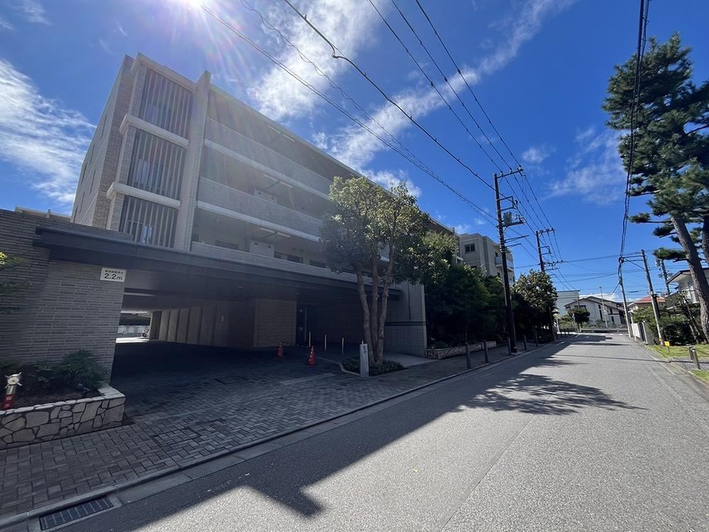 3LDK apartment in Hiratsuka, Kanagawa - Photo 1