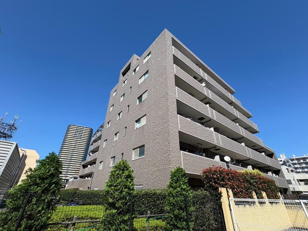 3LDK apartment in Minami Ward, Saitama - Photo 1
