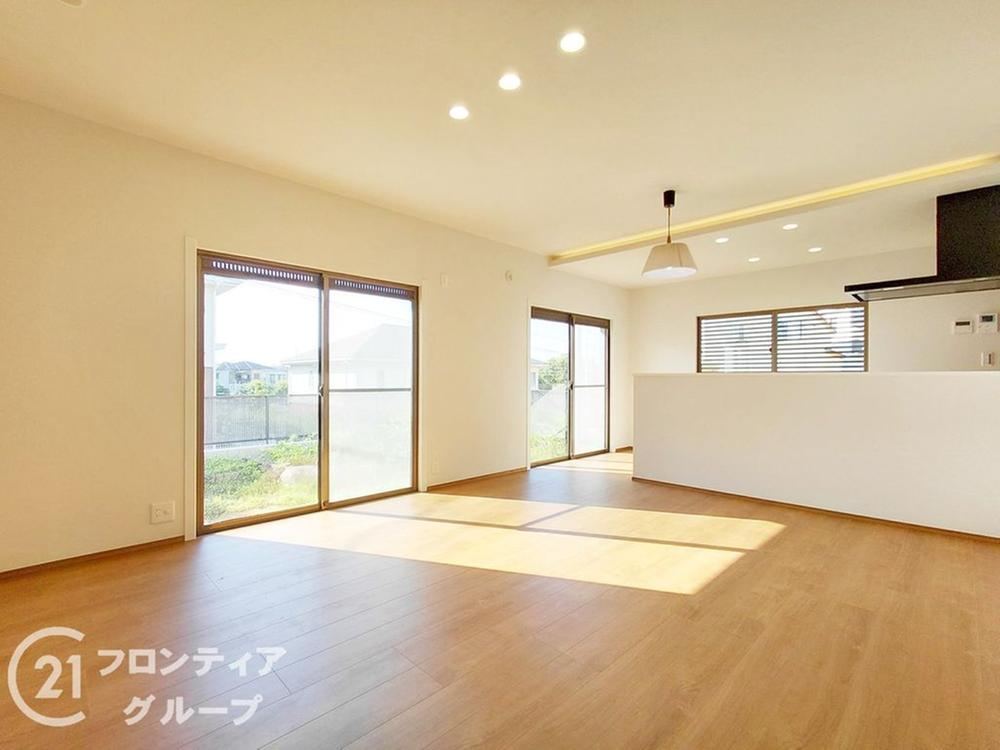 5LDK house in Suma Ward, Kobe, Hyogo - Photo 1