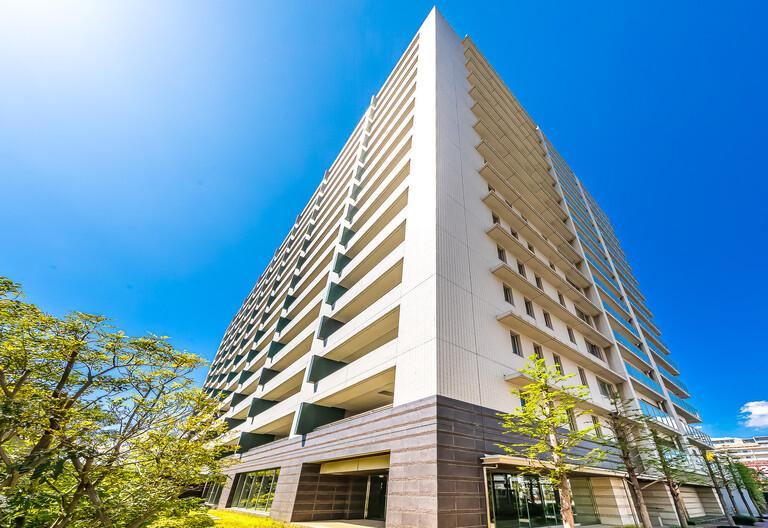 2LDK+S apartment in Koto Ward, Tokyo - Photo 1