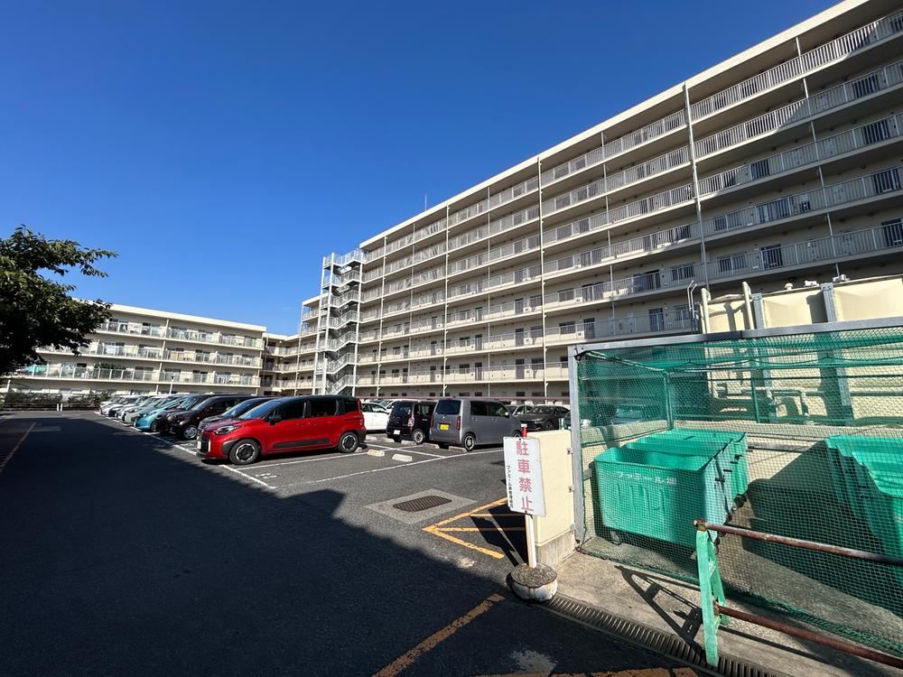 3LDK apartment in Sakai Ward, Sakai, Osaka - Photo 1