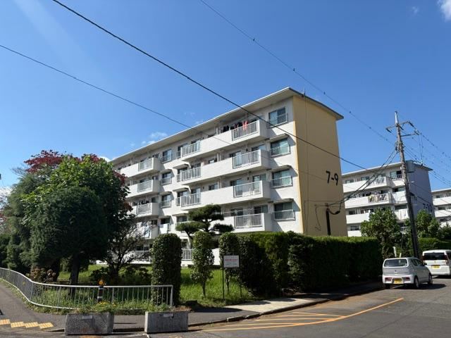3DK apartment in Hanamigawa Ward, Chiba - Photo 1