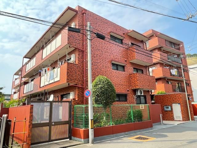 2DK apartment in Minami Ward, Yokohama, Kanagawa - Photo 1