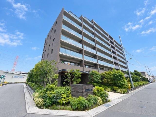 3LDK apartment in Yashio, Saitama - Photo 1