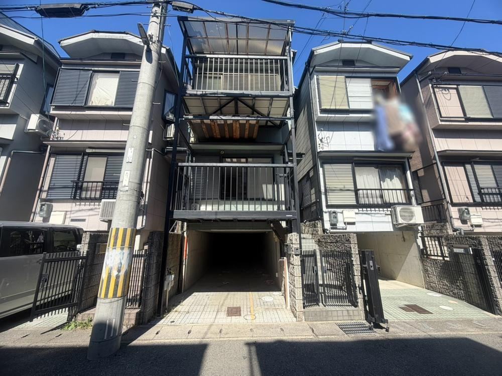 4DK house in Fushimi Ward, Kyoto - Photo 1