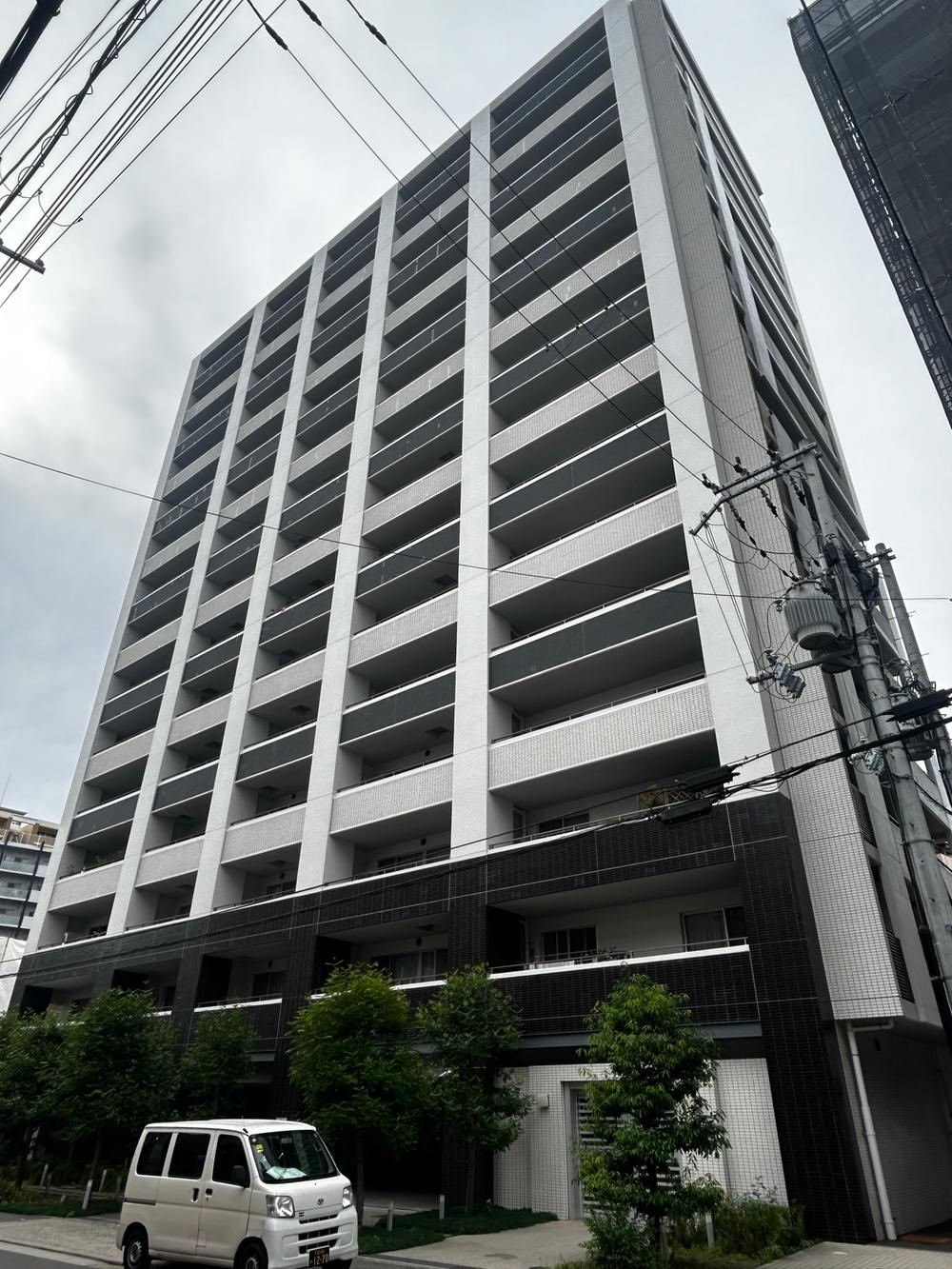 2LDK apartment in Kita Ward, Osaka - Photo 1