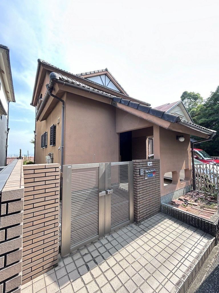 4LDK house in Takarazuka, Hyogo - Photo 1
