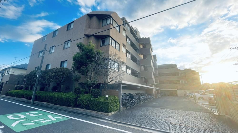 3LDK apartment in Funabashi, Chiba - Photo 1