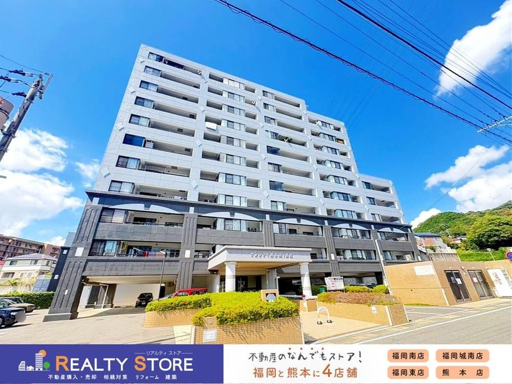 5LDK apartment in Hakata Ward, Fukuoka - Photo 1