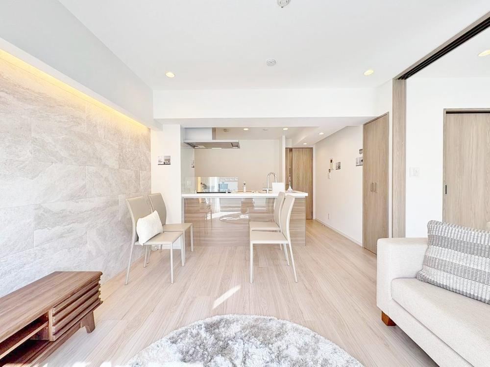 2LDK+S apartment in Koto Ward, Tokyo - Photo 1