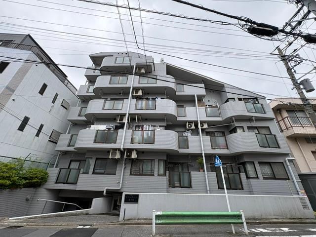 2LDK+S apartment in Koto Ward, Tokyo - Photo 1