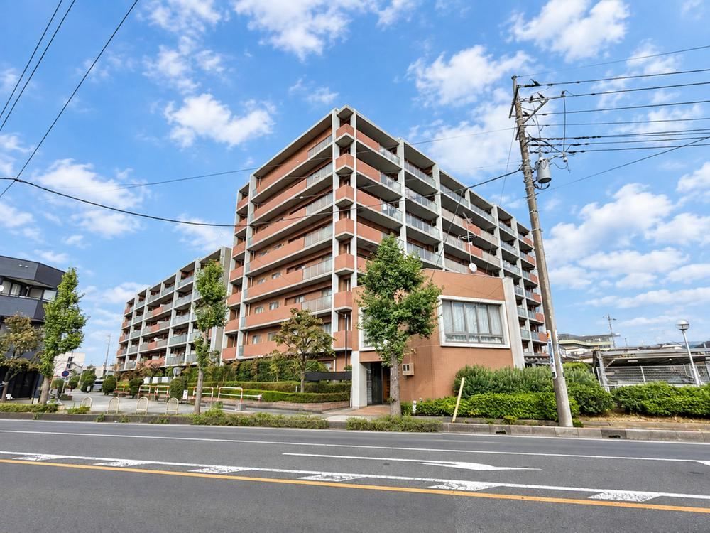 3LDK apartment in Koshigaya, Saitama - Photo 1