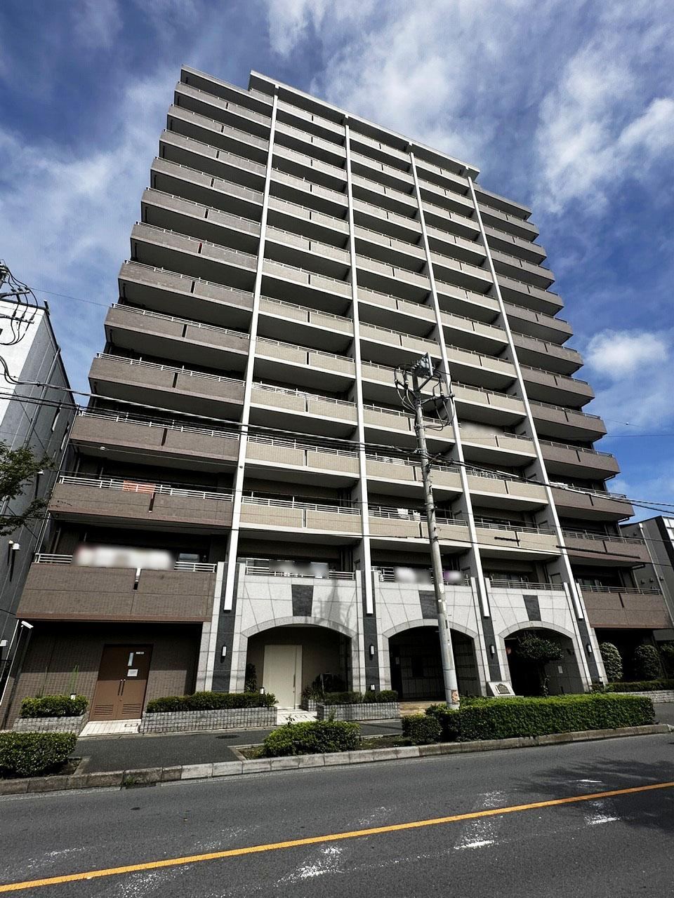 3LDK apartment in Kasukabe, Saitama - Photo 1