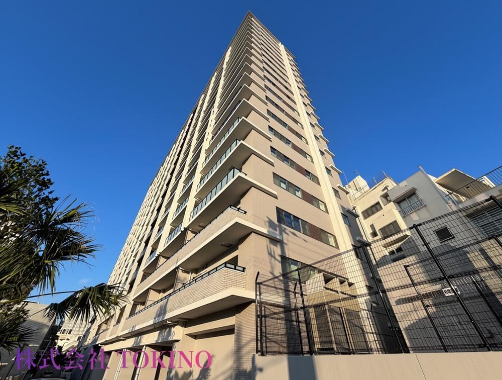 3LDK apartment in Naha, Okinawa - Photo 1