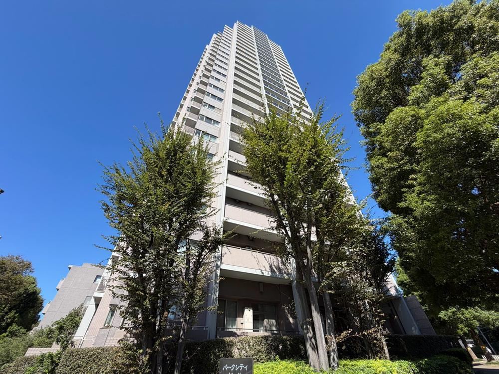 2LDK apartment in Suginami Ward, Tokyo - Photo 1