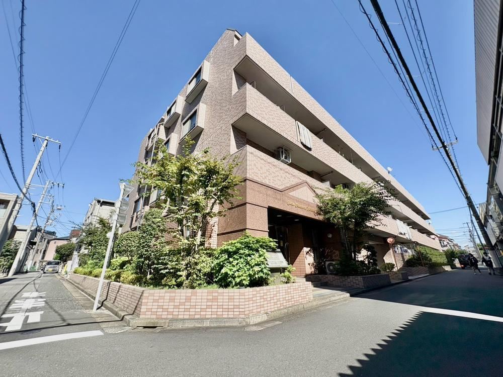 3LDK apartment in Edogawa Ward, Tokyo - Photo 1