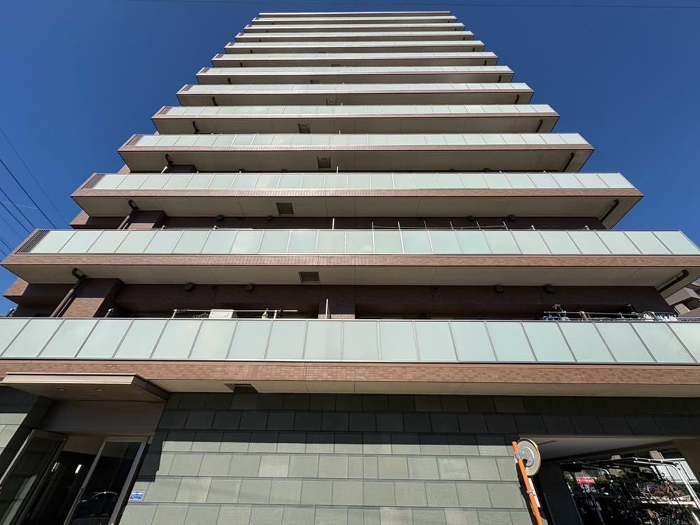 2LDK+S apartment in Adachi Ward, Tokyo - Photo 1