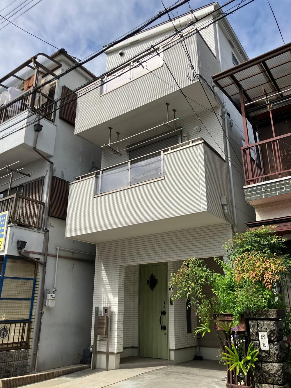 3LDK house in Neyagawa, Osaka - Photo 1