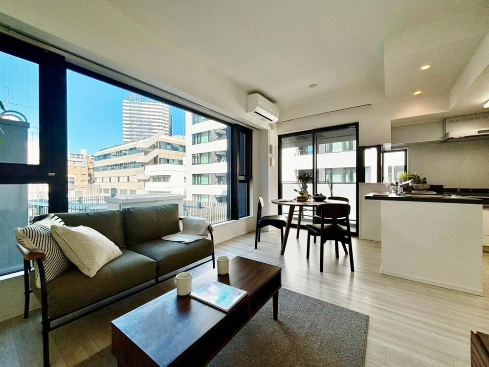 2LDK apartment in Chuo Ward, Tokyo - Photo 1