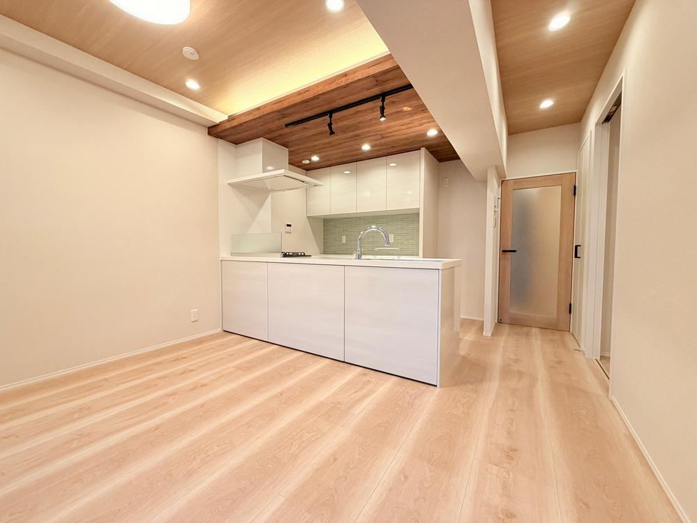 2LDK apartment in Ota Ward, Tokyo - Photo 1