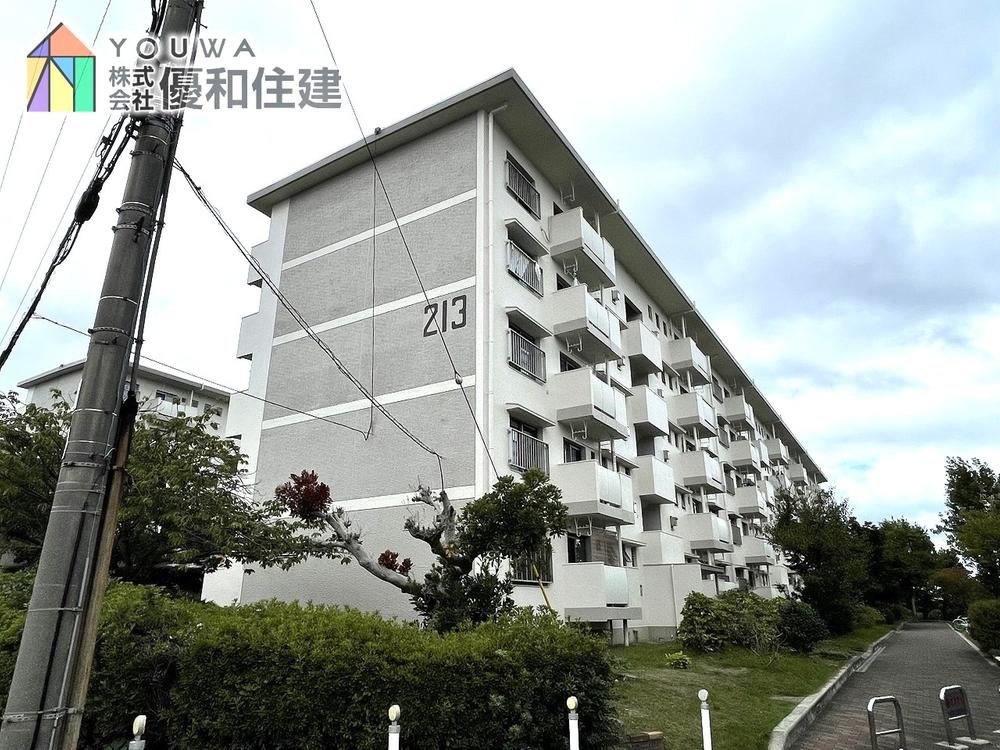 3LDK apartment in Tarumi Ward, Kobe, Hyogo - Photo 1