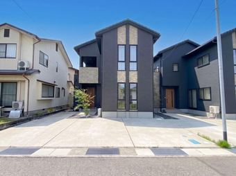 4LDK+S house in Nonoichi
