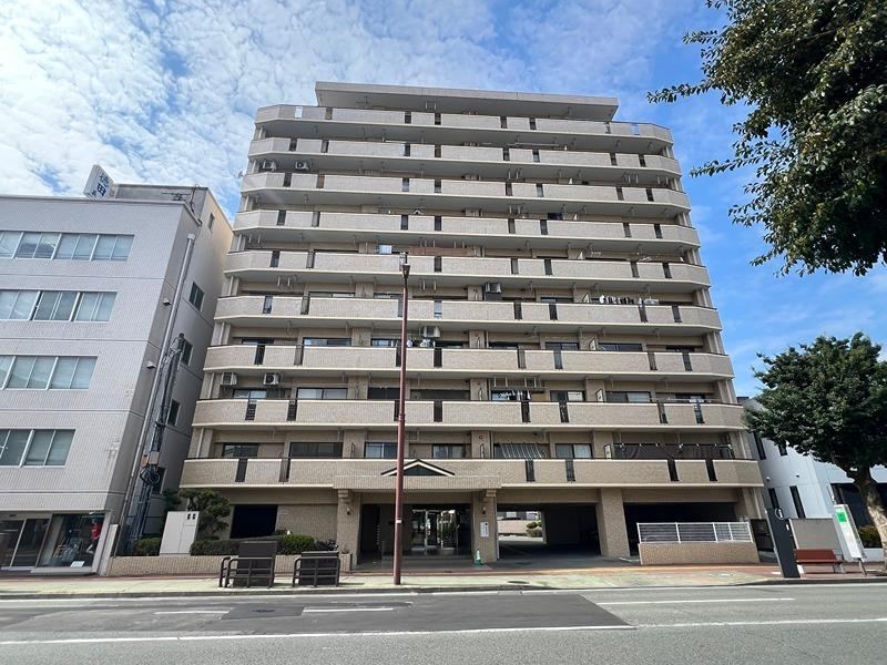 4LDK apartment in Chuo Ward, Kumamoto - Photo 1