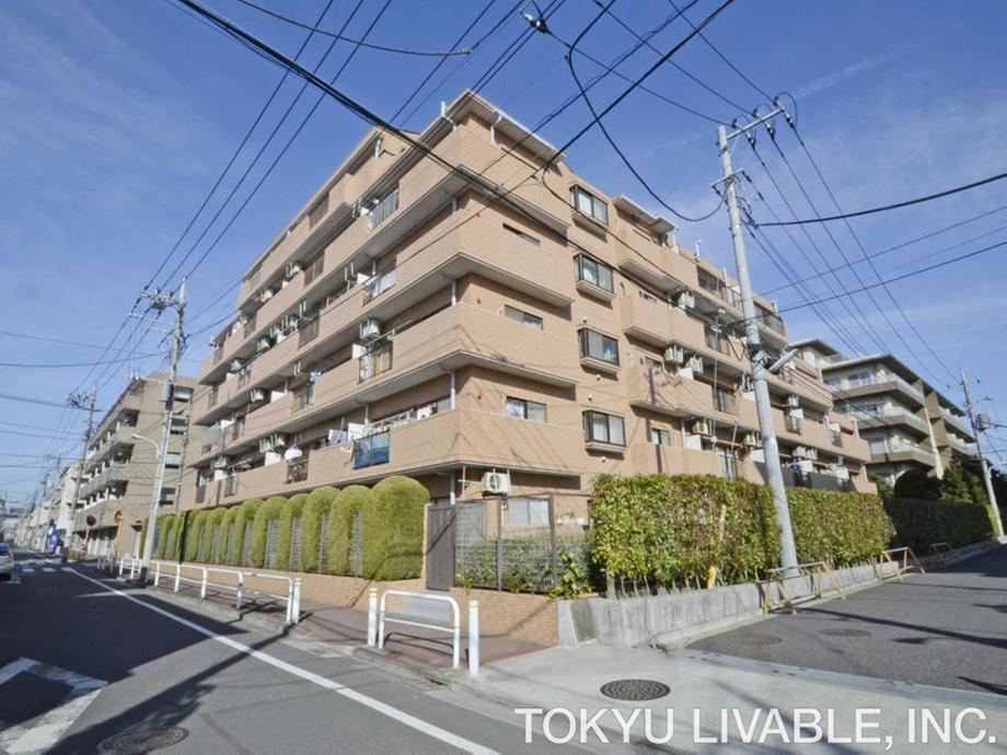 2LDK apartment in Itabashi Ward, Tokyo - Photo 1