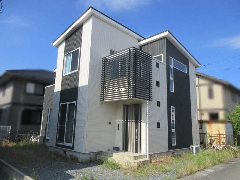 4LDK house in Yonago, Tottori - Photo 1