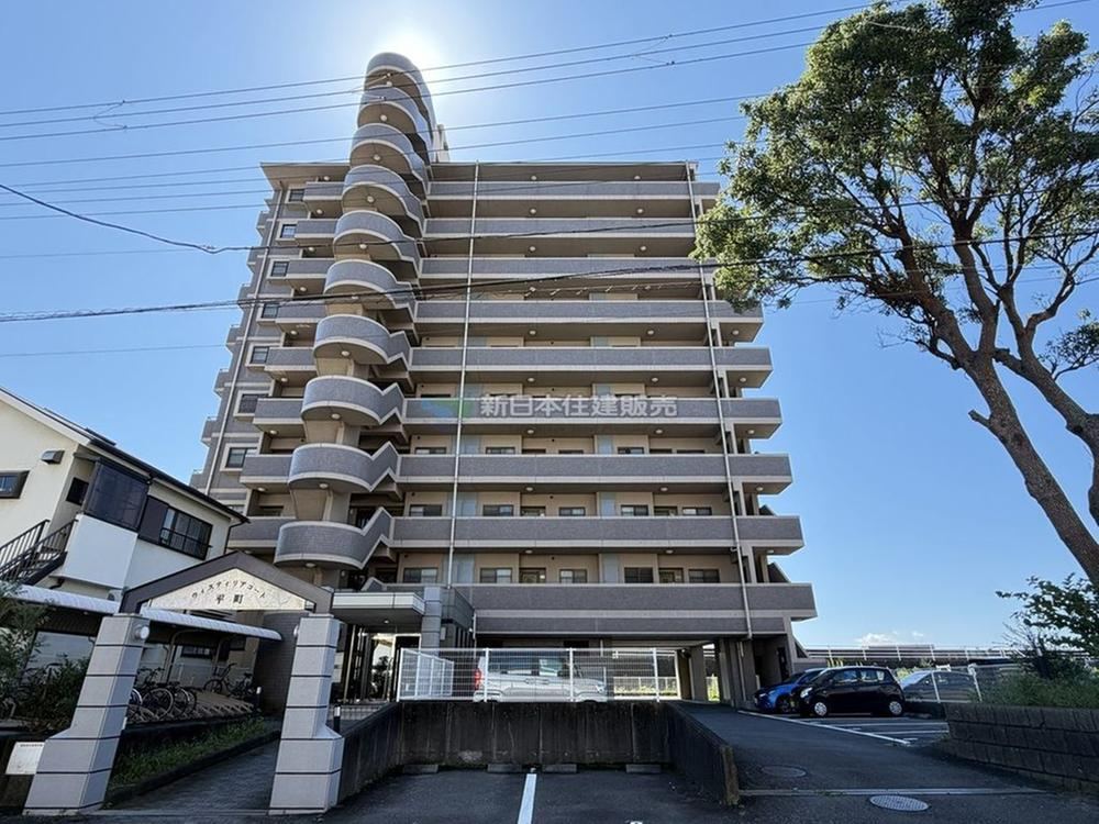 4LDK apartment in Numazu, Shizuoka - Photo 1