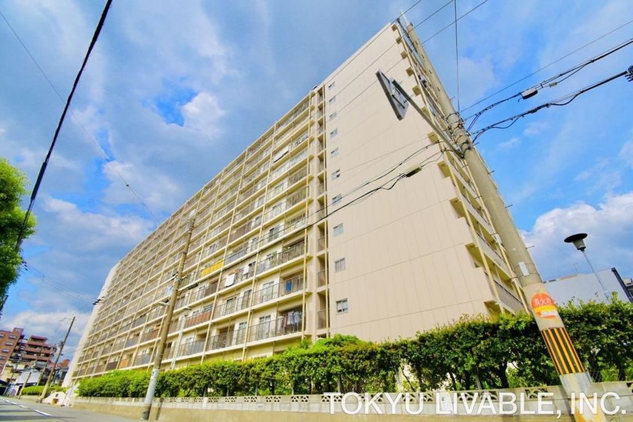 2LDK apartment in Joto Ward, Osaka - Photo 1