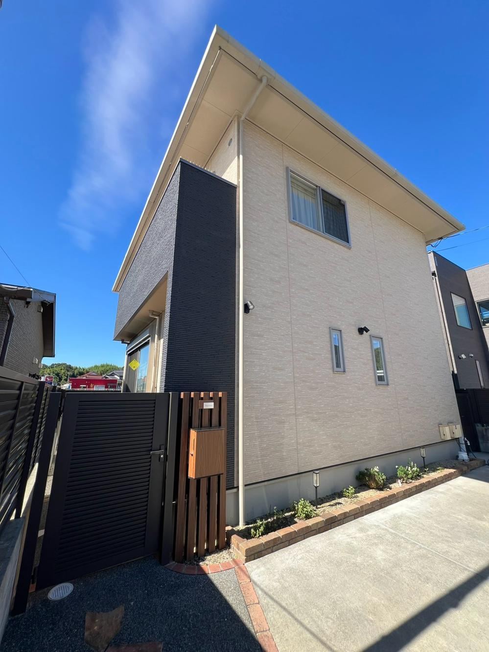 4LDK+S house in Higashihiroshima, Hiroshima - Photo 1