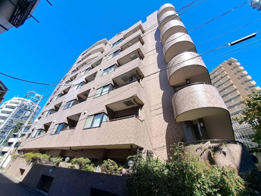 1LDK apartment in Meguro Ward, Tokyo - Photo 1