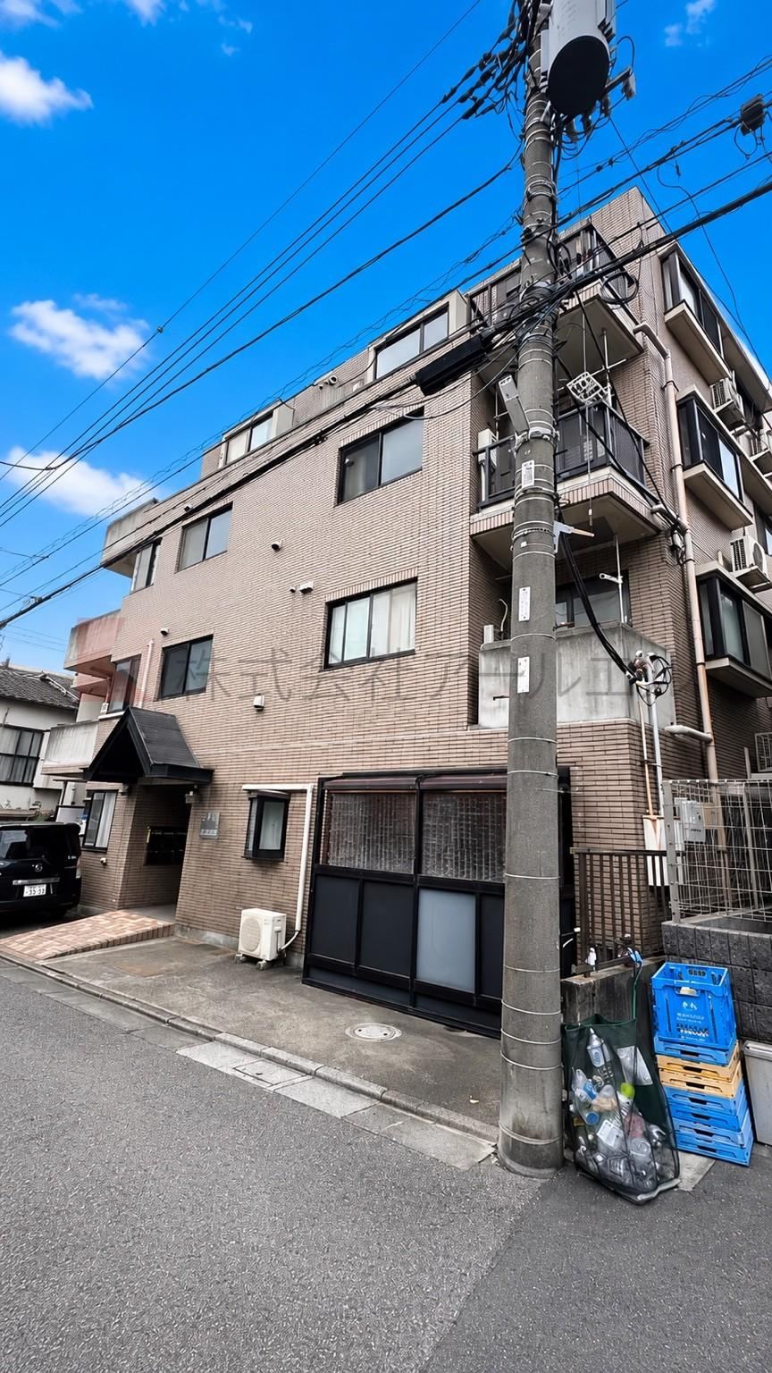 2DK apartment in Itabashi Ward, Tokyo - Photo 1