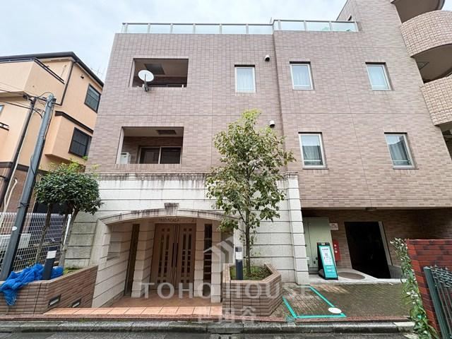 1LDK apartment in Shibuya Ward, Tokyo - Photo 1