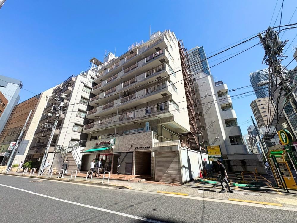 1DK apartment in Minato Ward, Tokyo - Photo 1