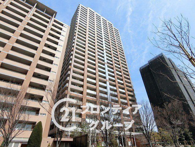 3LDK apartment in Tsurumi Ward, Osaka - Photo 1