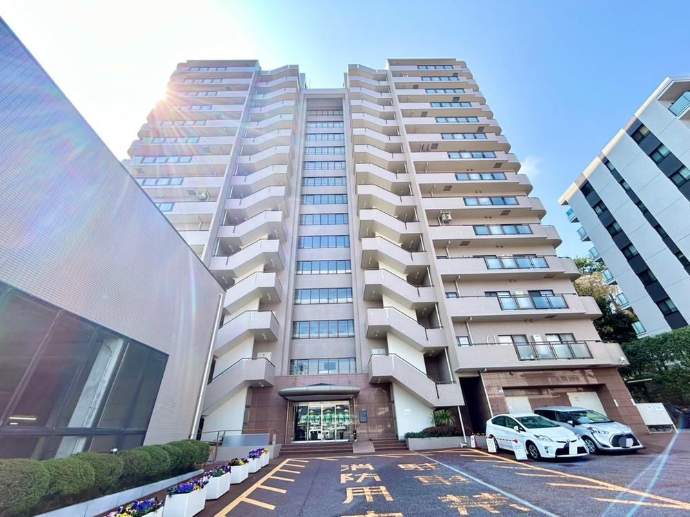 3LDK apartment in Fujisawa, Kanagawa - Photo 1