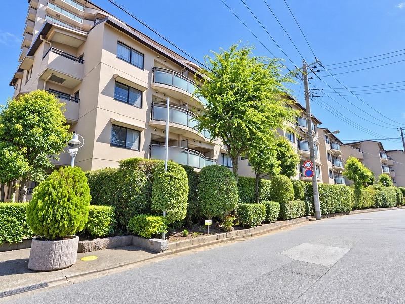 4LDK apartment in Warabi, Saitama - Photo 1