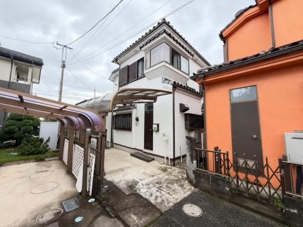 4LDK house in Konosu, Saitama - Photo 1